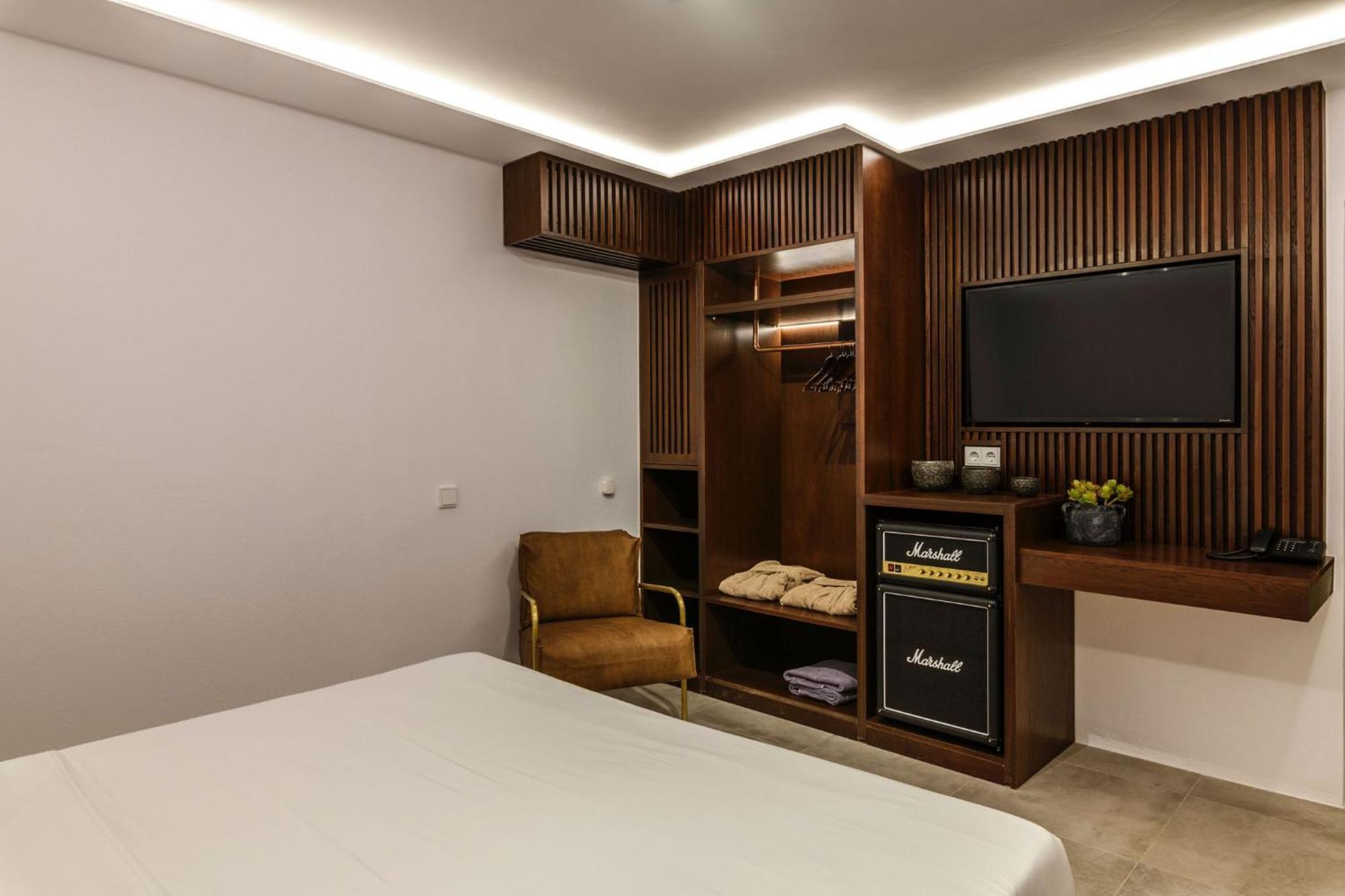 Charisma Hotel And Wellness Suites Plintri Bagian luar foto