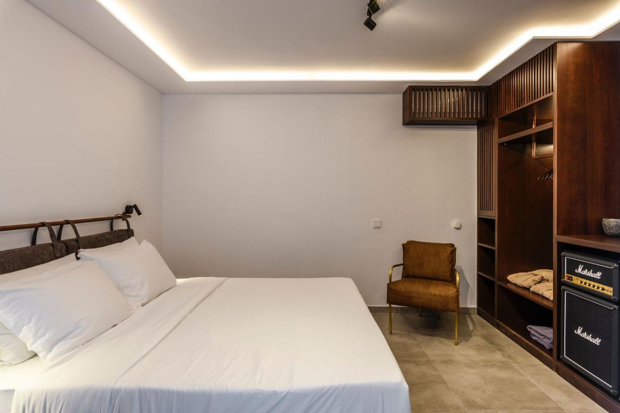 Charisma Hotel And Wellness Suites Plintri Bagian luar foto